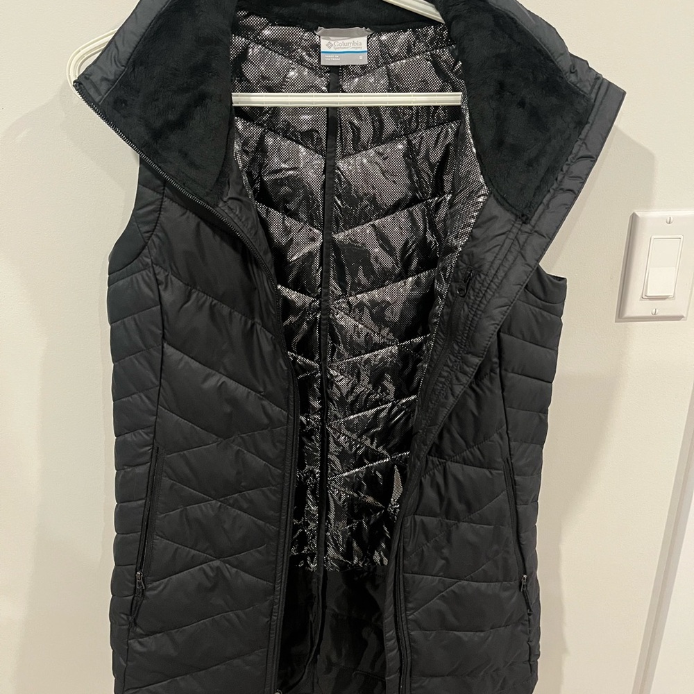 Brand NWOT Columbia Black Quilted Vest (insulated)